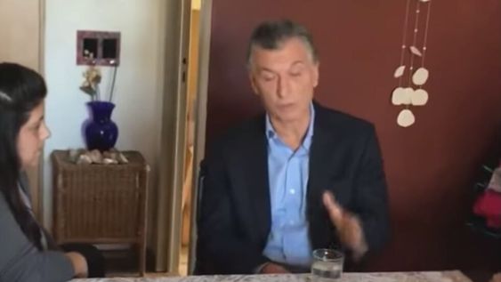Adriana, la vecina que apareció en un video con Macri y fue víctima de la desinformación Adriana, la vecina que apareció en un video con Macri y fue víctima de la desinformación
