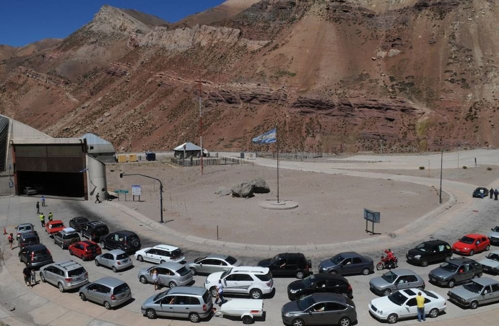 Ingresa un frente frío a Mendoza: cómo estará el tiempo en alta montaña para mañana feriado