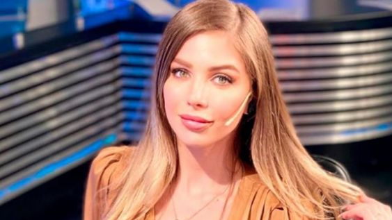 Desafió a un joven influencer que debía reunir un millón de likes para tener una cita, perdió la apuesta y ahora deberá cumplir con su palabra.