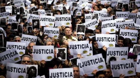 Atentado a la AMIA: el juez Rafecas resolvió que se efectúe el juicio en ausencia