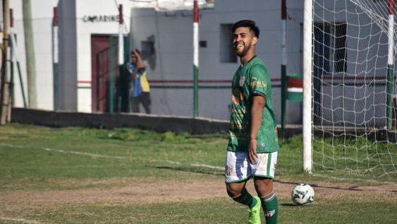 Golazo. Cristian Gautier festeja el segundo tanto del Deportivo Guaymallén, que derrotó 2-1 al CEC en la cancha de Beltrán. / Prensa Guaymallén.