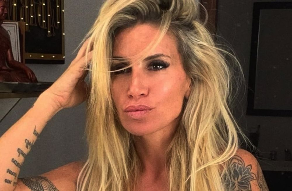 Flor Peña lanzó su primer single como cantante y en el video se le vio más de la cuenta