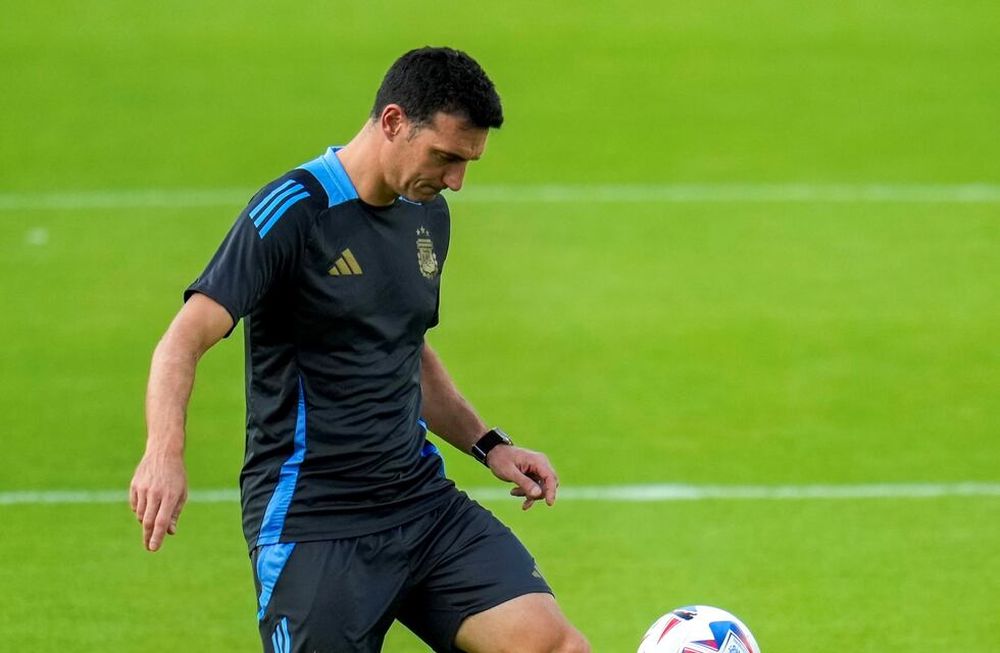 Lionel Scaloni en uno de los últimos entrenamientos de la Selección Argentina. / Gentileza.