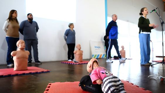 Maipú Municipio capacita a personal turístico en primeros auxilios.