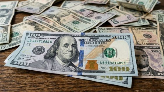 El Banco Central cerró con números en alza respecto al dólar oficial minorista para la venta.