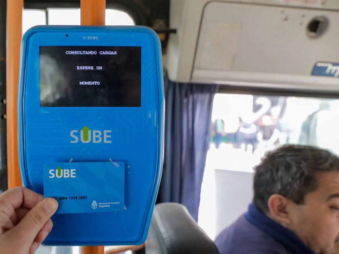 En breve se podrá pagar con tarjetas de débito, crédito y QR en las máquinas de SUBE en el transporte público de Mendoza.&nbsp;