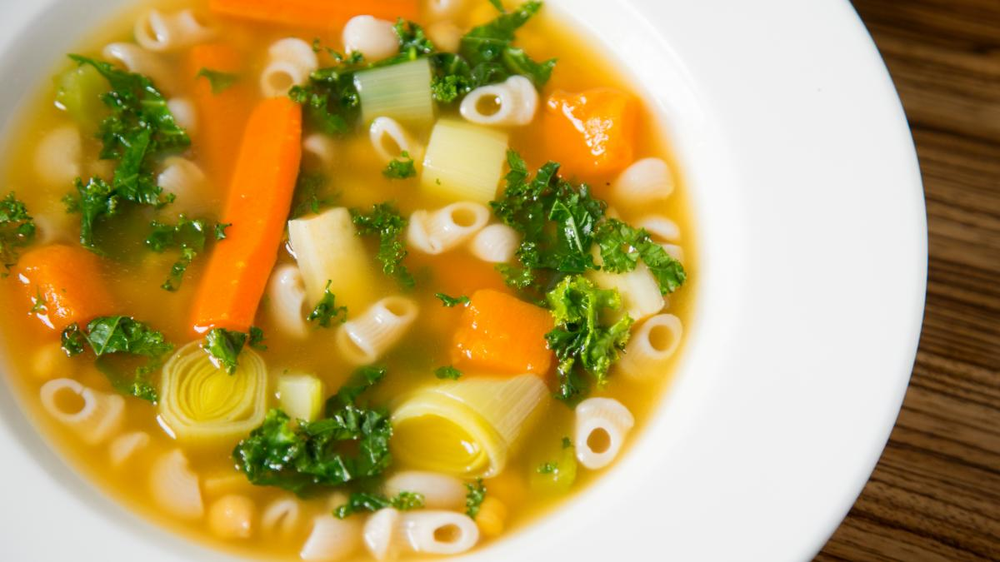 Una de esas recetas que te hacen bien y que, con pocos ingredientes, resuelven una comida completa y repleta de nutrici&oacute;n.