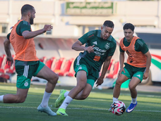 El seleccionado argelino ya se encuentra entrenando en un centro deportivo de Sidi Moussa.
