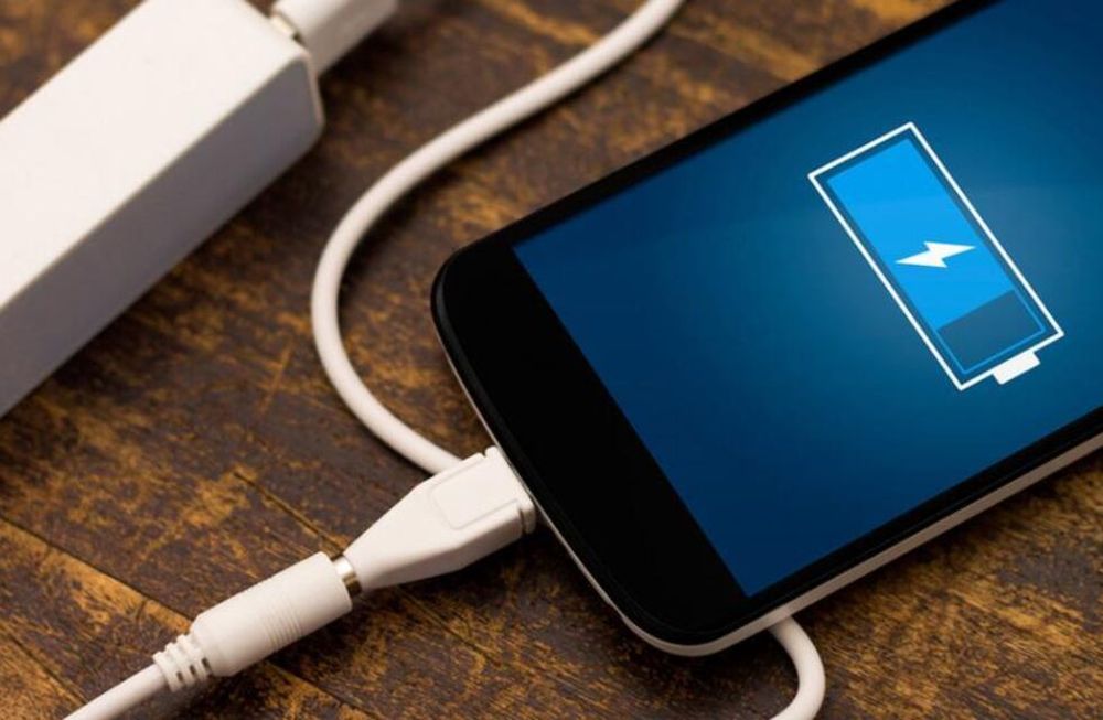 Por fin: crearon una aplicación para cargar el celular en minutos