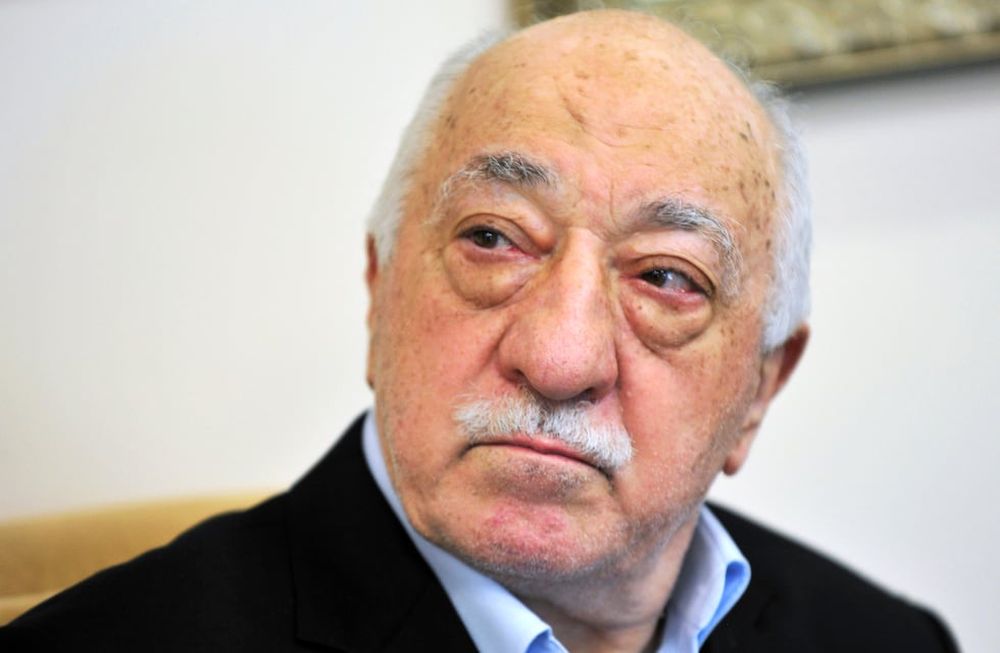 El clérigo turco Fethullah Gulen, recientemente fallecido, feroz crítico del autoritarismo del presidente Erdogán y por eso condenado al exilio por el dictador.