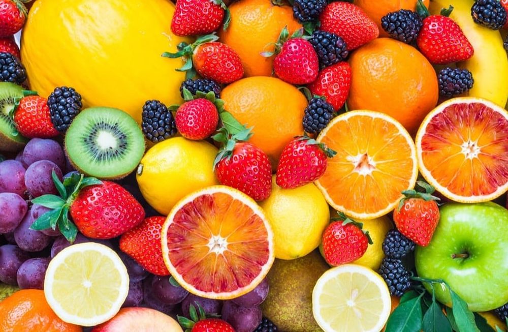 Está es la fruta que menos calorías tiene y más ayuda al cuerpo