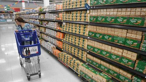 Precios justos en las góndolas de supermercados en Mendoza / Foto: José Gutierrez / Los Andes