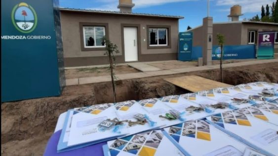 El Colegio de Corredores Públicos Inmobiliarios propuso al Instituto Provincial de la Vivienda que construya casas para alquilarlas. Prensa Gobierno.