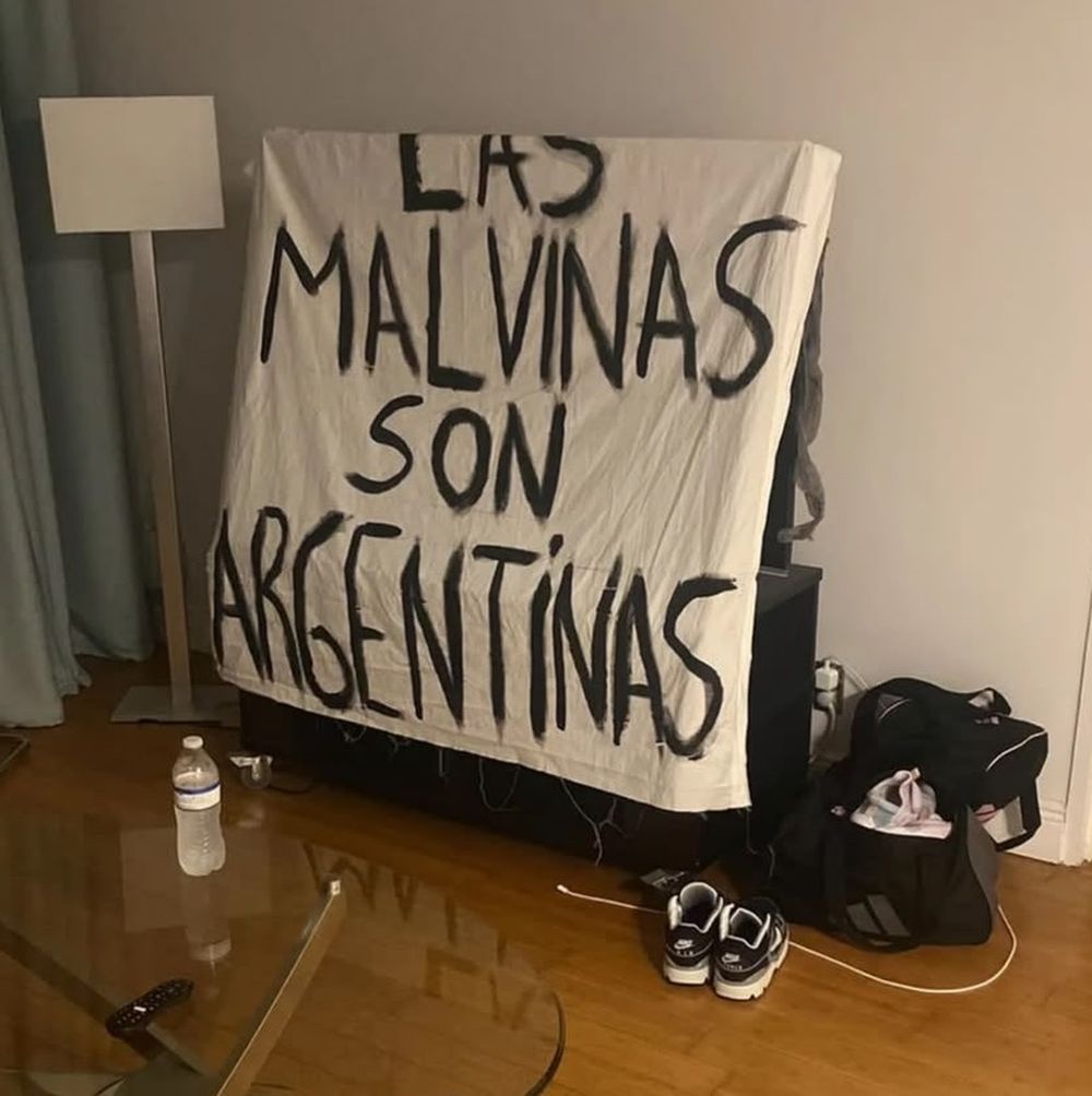 El origen de la bandera de Malvinas: una sábana de hotel