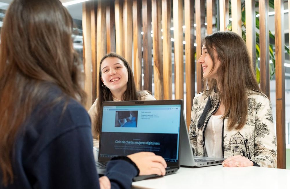 Telecom lanza una nueva edición de Chicas digit@lers con el objetivo de inspirar a chicas de entre 13 y 17 años a iniciarse en el mundo de la programación