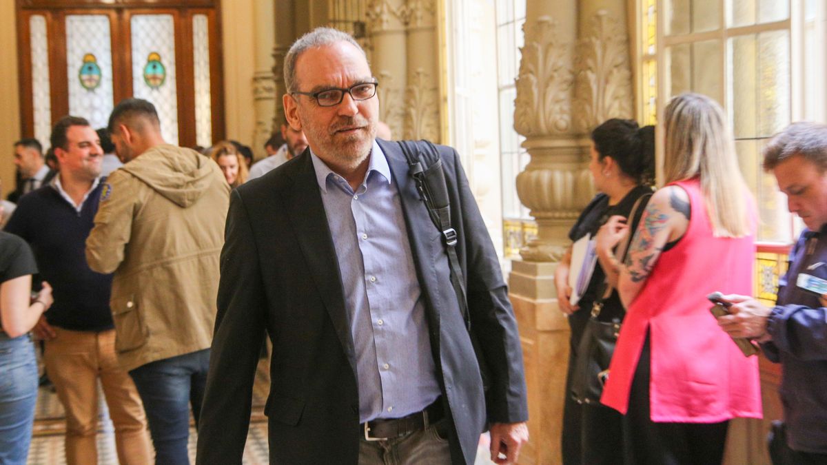 Milei designó a Fernando Iglesias embajador en Luxemburgo
