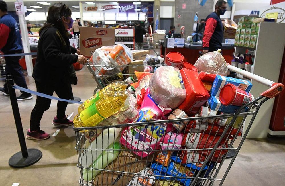 Precios máximos continuará hasta junio pero con menos productos y sin lograr bajar la inflación. Foto: Marcelo Rolland / Los Andes