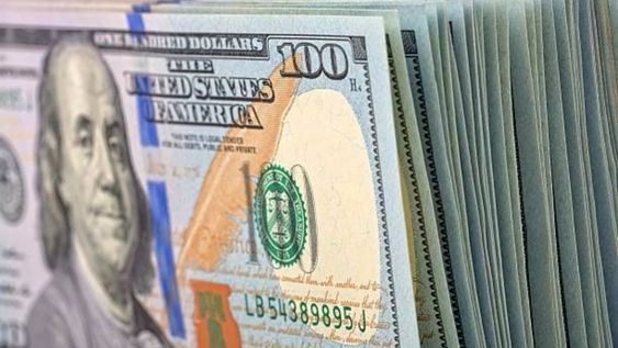 El Banco Central cotizó el dólar oficial minorista a $1.421.