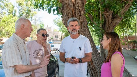 Ulpiano Suarez recorrió trabajos en veredas en las Torres CERECO II de la Cuarta Sección