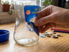 antes de tirar los frascos de cafe vacios, mira estas 7 ideas para reciclarlos y aprovecharlos en distintos rincones de la casa