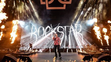 Duki en el primero de los shows en el Movistar Arena de Buenos Aires.