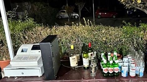 Alcohol y la caja registradora, el botín de dos mendocinos que intentaron robar en Chile (Gentileza / Diario Los Andes Online)
