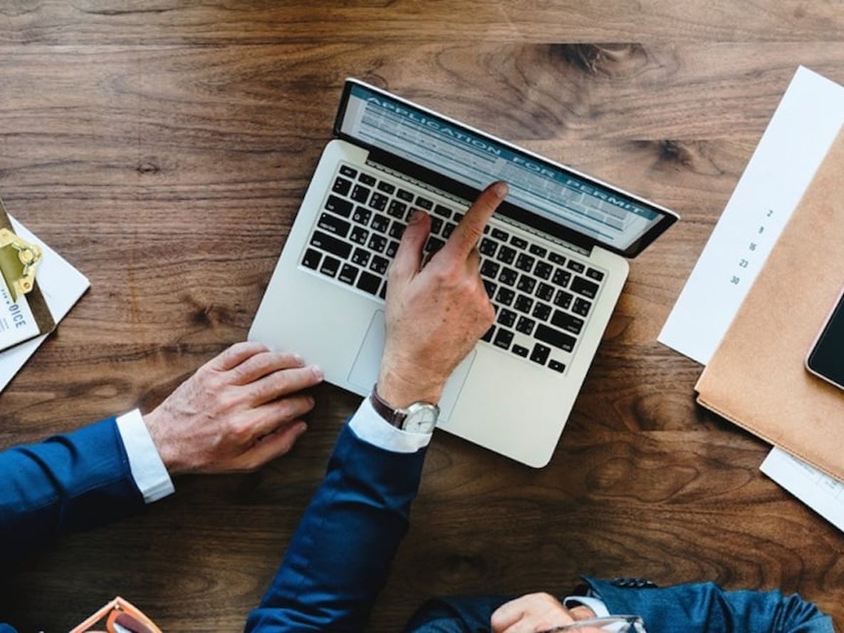 Cuáles son los aumentos salariales que las empresas planean otorgar a sus colaboradores fuera de convenio en 2024. Foto: captura web