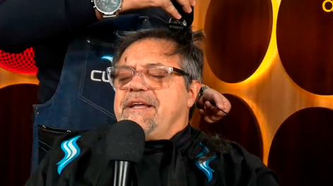 Caruso Lombardi se rapó en vivo tras cumplir una promesa por la Selección argentina.