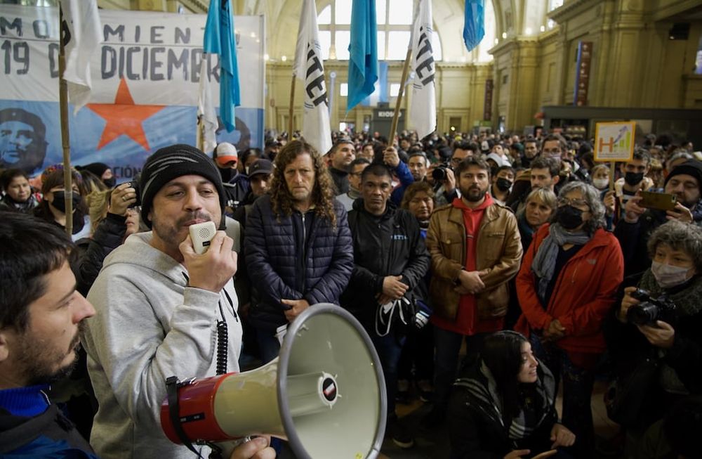 Asamblea. Juan Grabois participó ayer de una reunión con dirigentes del bloque de Unidad Piquetera que responde a partidos de izquierda. (Clarín)