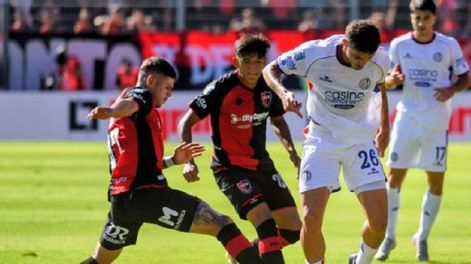 &nbsp;San Lorenzo igualó sin goles ante Newell’s por la decimocuarta fecha en la Zona A y desaprovechó la oportunidad para meterse entre los mejores 16 del Torneo Clausura de fútbol.