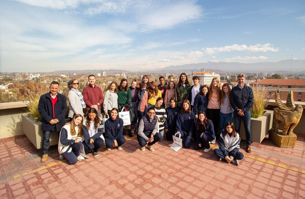 Estudiantes de Nashville conocen los encantos de la Ciudad de Mendoza