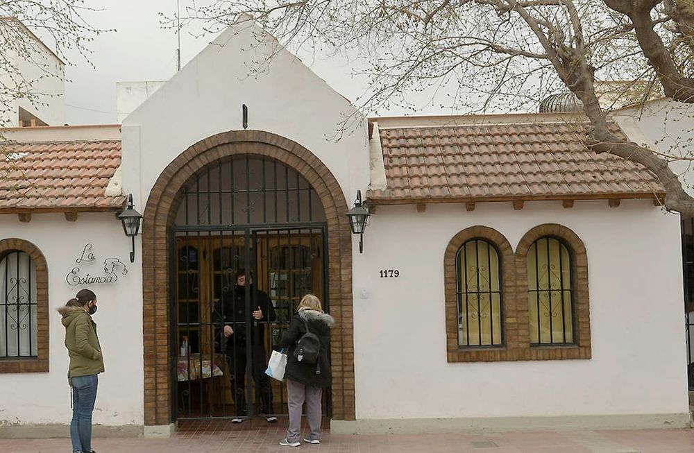 Quienes el domingo salgan de las residencias no deberán cumplir aislamiento estricto de 14 días una vez que regresen. / Foto: Orlando Pelichotti