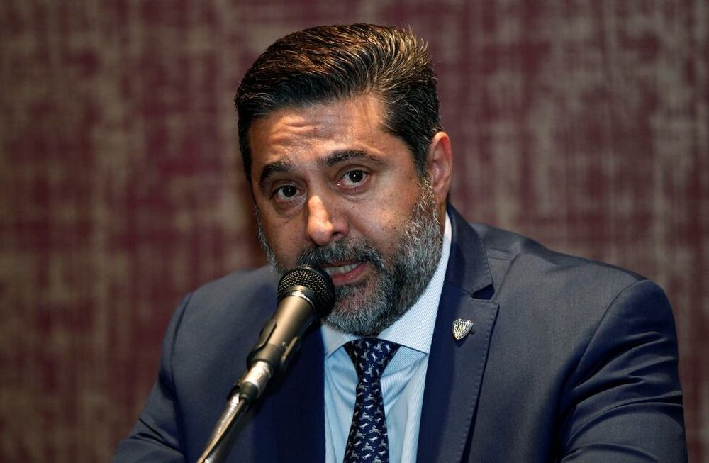 Angelici: La vuelta de Tevez está en manos de su representante