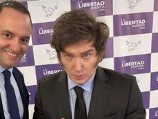 Una encuesta nacional muestra la caída de la imagen de Milei y el rechazo a Adorni. Una encuesta nacional muestra la caída de la imagen de Milei y el rechazo a Adorni.