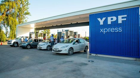 La Secretaría de Energía informó la aprobación del procedimiento para autorizar el expendio de combustibles líquidos