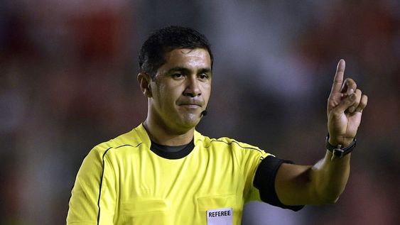 El ecuatoriano Roddy Zambrano será el árbitro de Brasil-Argentina