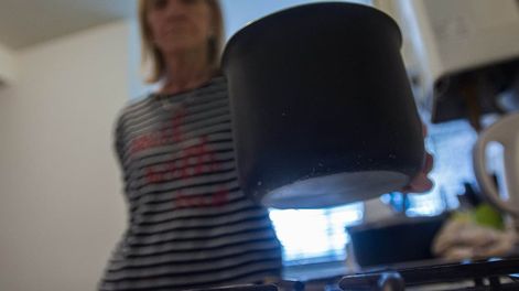 En marzo aumenta el gas, las prepagas, los aportes para el personal doméstico y los alquileres para quienes cerraron contrato hace un año.