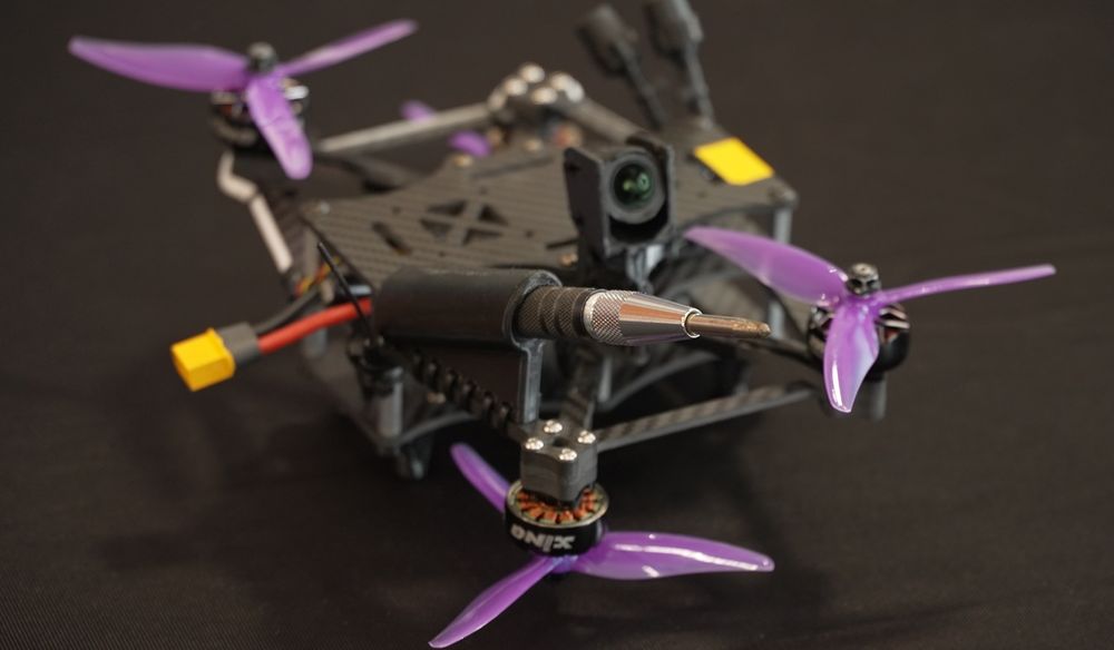 Estados Unidos: impulsan el uso de minidrones armados para proteger las escuelas en caso de tiroteos&nbsp;