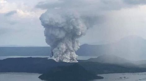 Los Andes | El magma entró en contacto con el agua en el cráter principal del volcán Taal - Gentileza