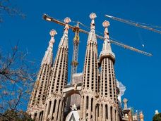 Según los avances en la construcción de la Sagrada Familia, su inauguración podría ser para 2036, un siglo y medio después de su inicio.&nbsp;
