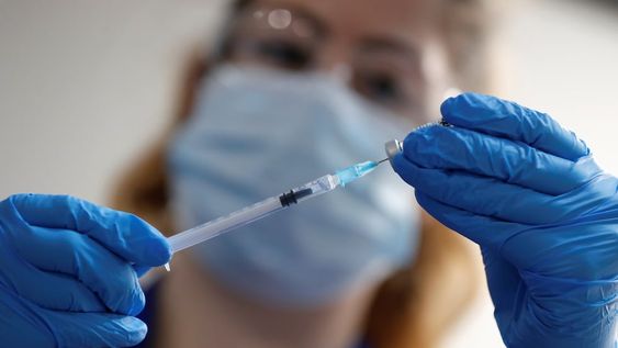 Estados Unidos ayudará a otros países con dosis de la vacuna contra el coronavirus. Foto: AP