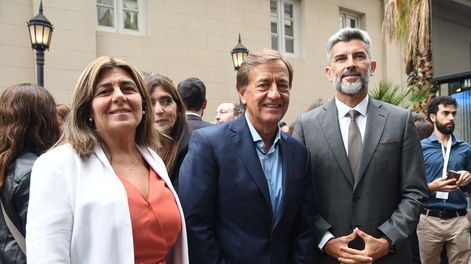 Mariana Juri, Rodolfo Suárez y Ulpiano Suárez en el desayuno de Coviar, durante los actos de la Vendimia 2025.