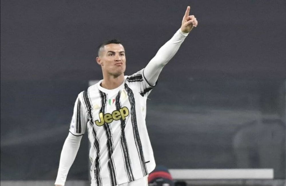 El astro brasileño, Pelé, saludo a Cristiano Ronaldo luego de superar su récord. Foto: Gentileza.