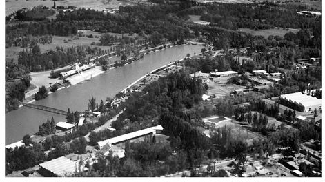 Los Andes | Por primera vez se tiene acceso al material fotográfico de la Feria de América, que se realizó  en el Parque General San Martín de Mendoza.En 30 hectáreas se emplazaron más de 100 construcciones (entre stands, pabellones, y sectores),  que representaban