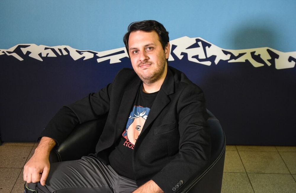 Lautaro Jimenez encabeza la lista de candidatos a senadores nacionales por el Frente de Izquierda y de los Trabajadores - Unidad. Foto: Mariana Villa / Los Andes