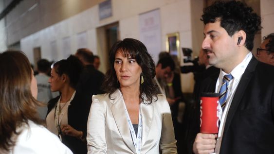 Natalia de la Sota, presente en el tercer debate presidencial. (Federico López Claro / Corresponsalía)