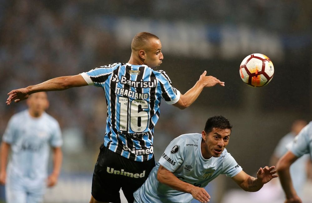 Atlético Tucumán fue goleado por un Gremio que será rival de River en la Semifinal