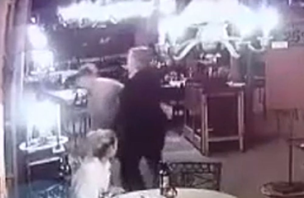 El video de Alberto Fernández agrediendo a un hombre: él había desmentido el ataque