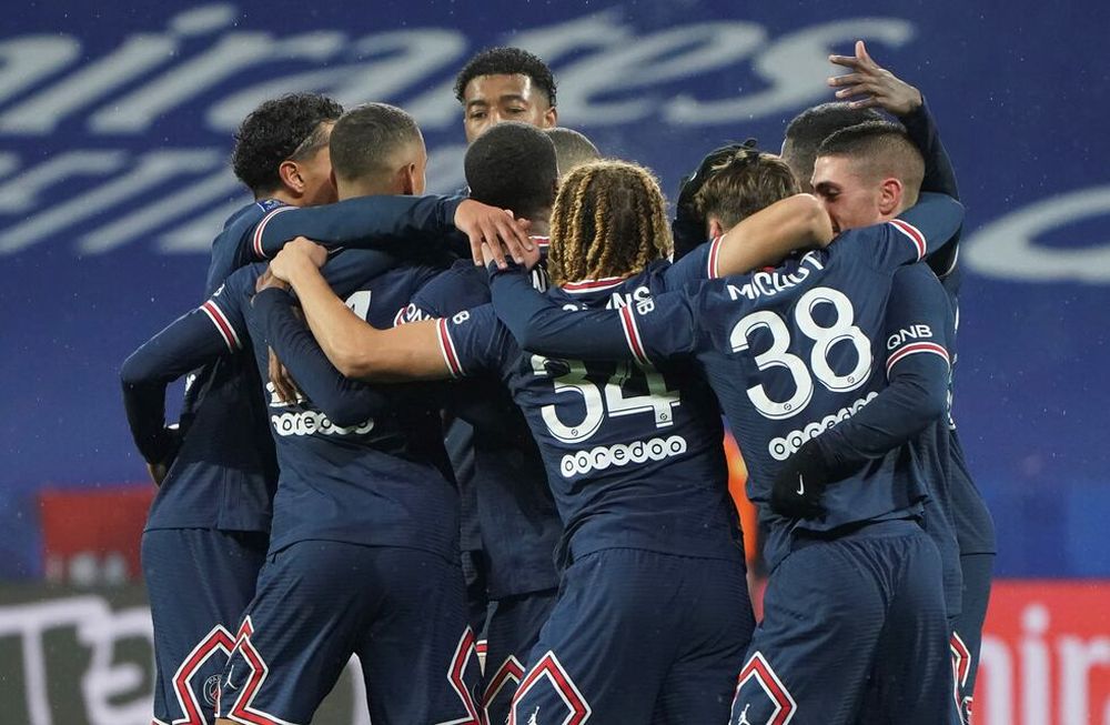 El PSG, con varias bajas, rescató un empate de visitante.(AP /Laurent Cipriani)
