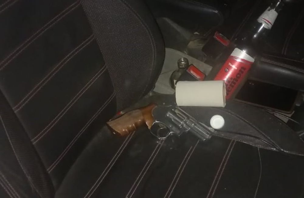 Se quedó dormido con un arma en el asiento del acompañante. Gentileza Ministerio de Seguridad